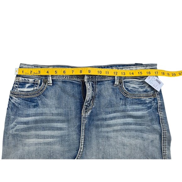 Maurices Distressed Denim Mini Skirt 9/10 Reg Frayed Hem 98% Cotton 2% Spandex B - Picture 5 of 6